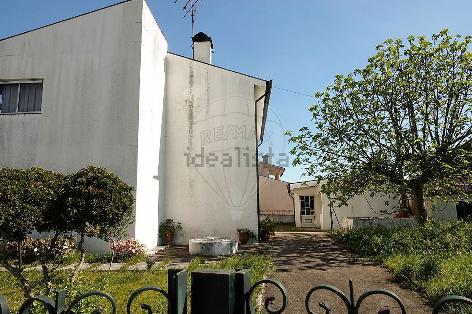小楼房或独栋别墅出售在 Margaride (Santa Eulália) - Várzea - Lagares - Varziela - Moure - 外立面