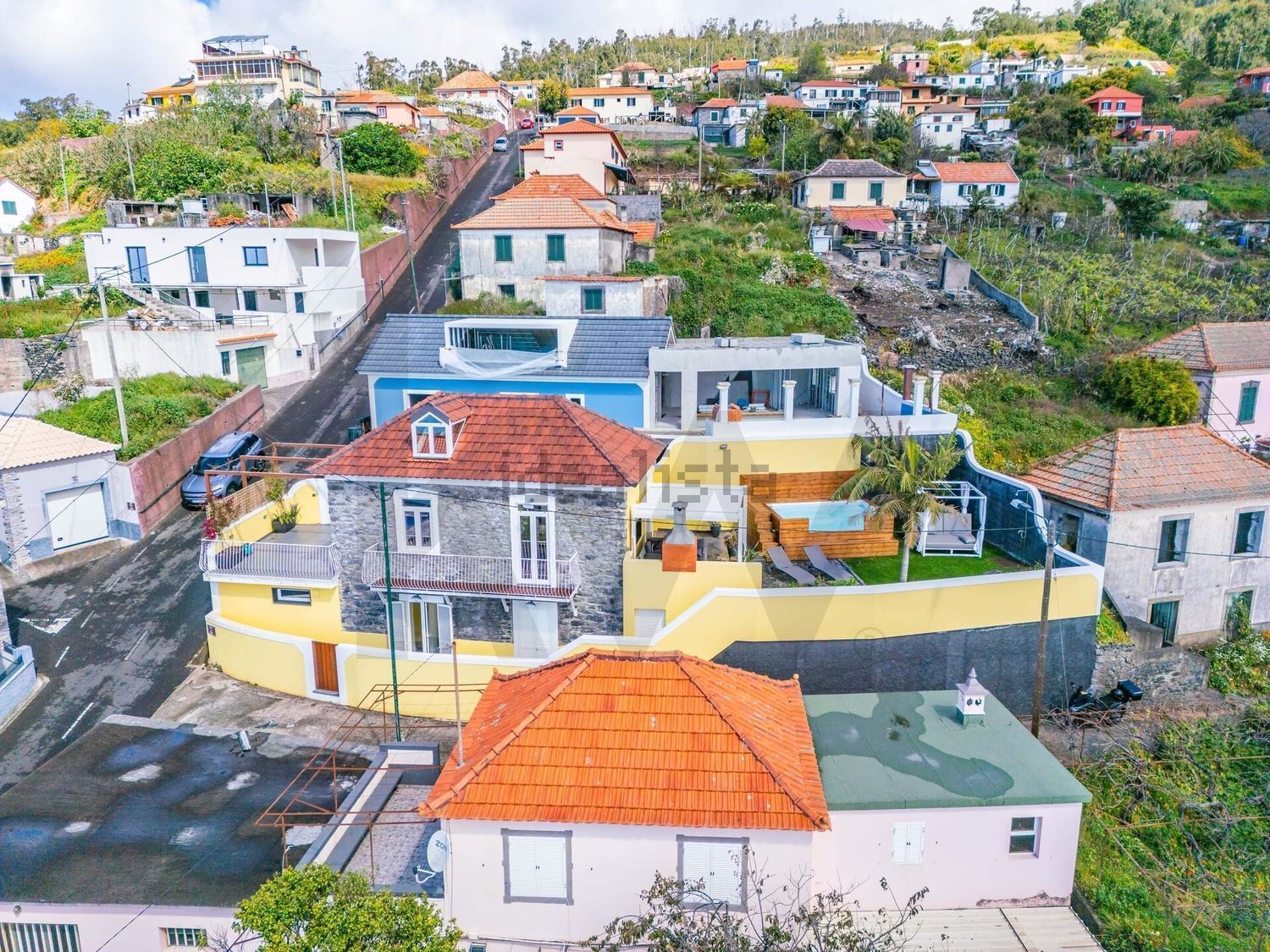 小楼房或独栋别墅出售在Caminho do Lameiro s/n - 照片