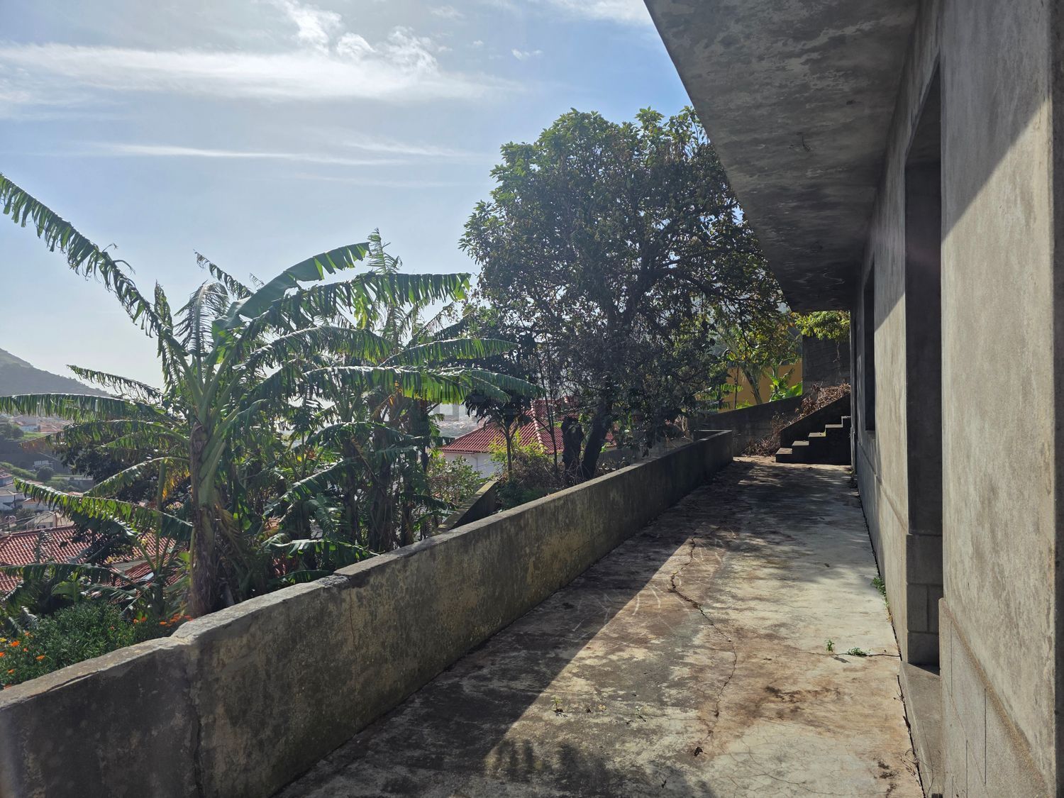小楼房或独栋别墅出售在Estrada do Lombo do Xeque - 阳台