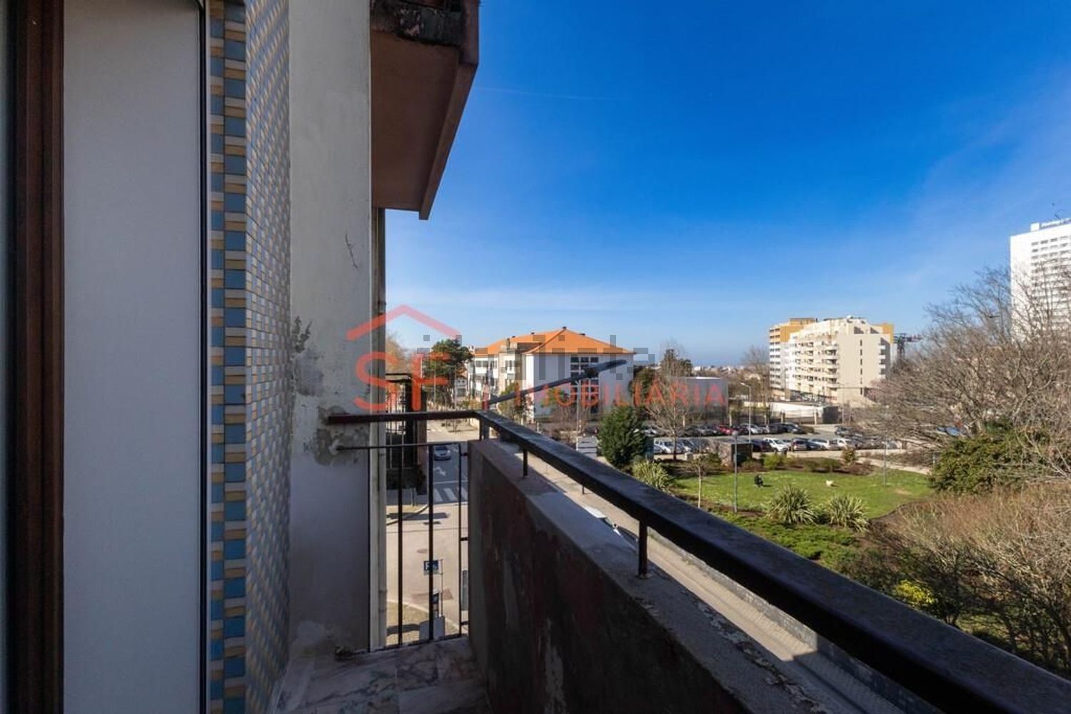 公寓 t3出售在Largo de Soares dos Reis, 4 - 阳台