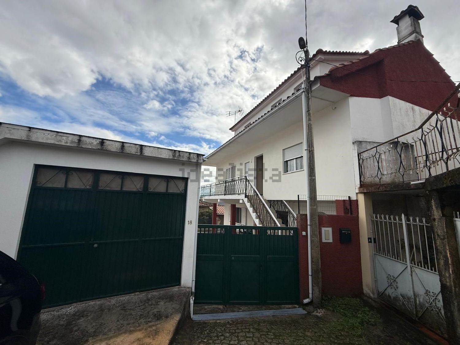 小楼房或别墅出售在Rua do Cabo do Lugar - 外立面