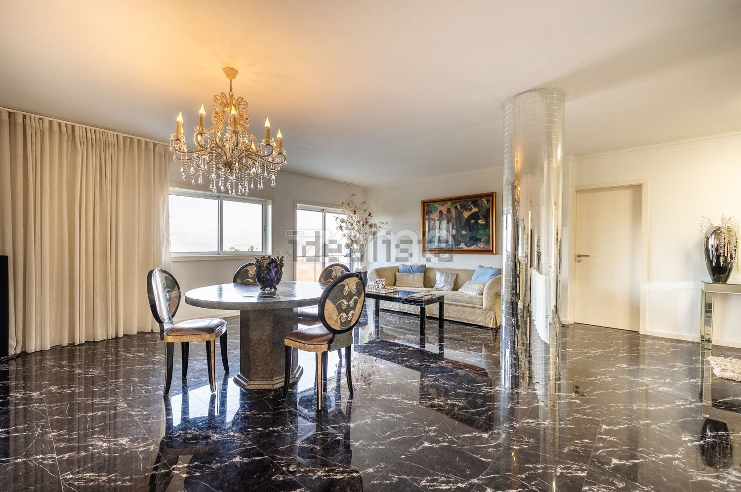小楼房或独栋别墅出售在Rua Padre António s/n - 客厅