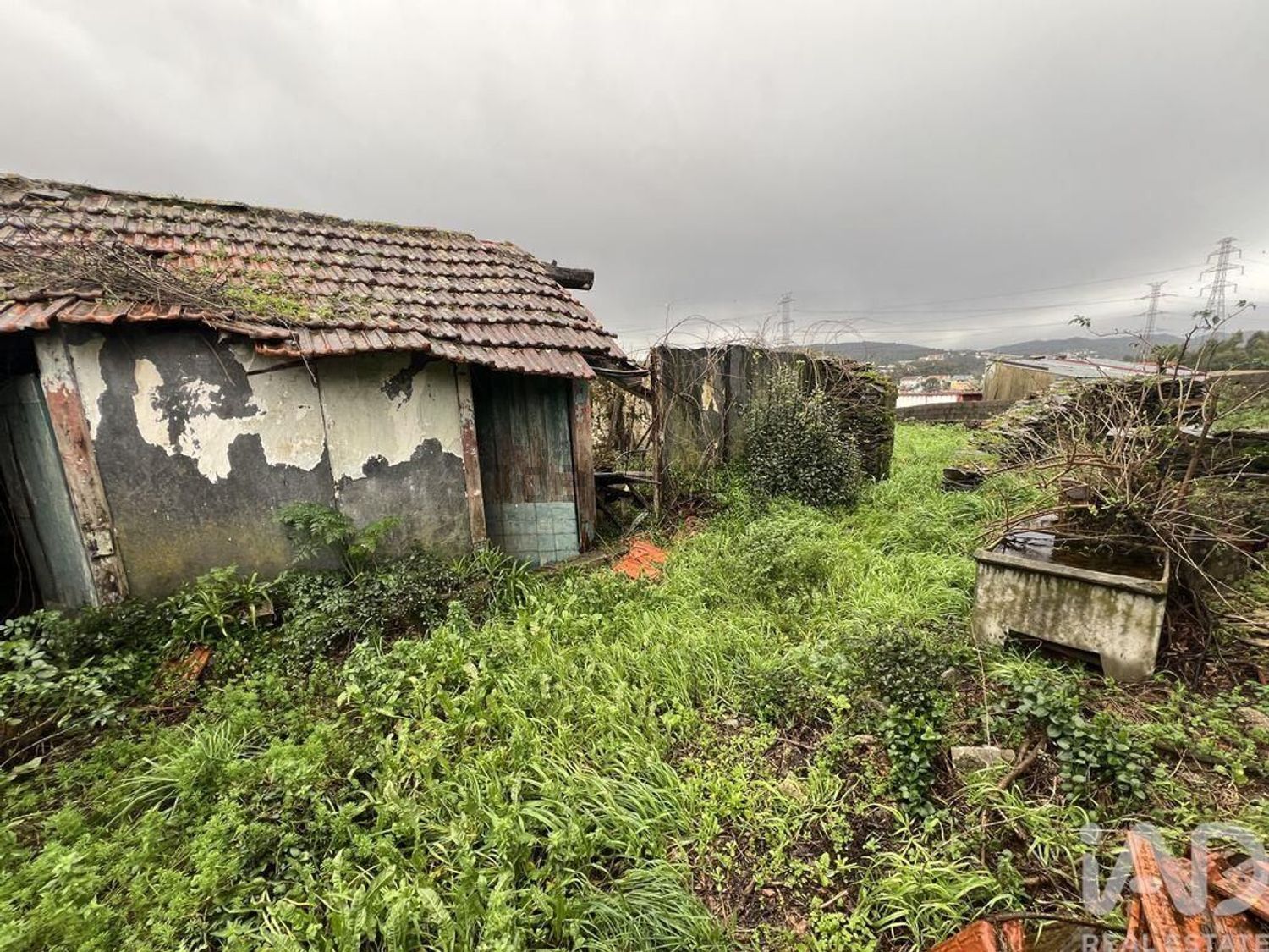 小楼房或独栋别墅出售在Campo e Sobrado - 外立面