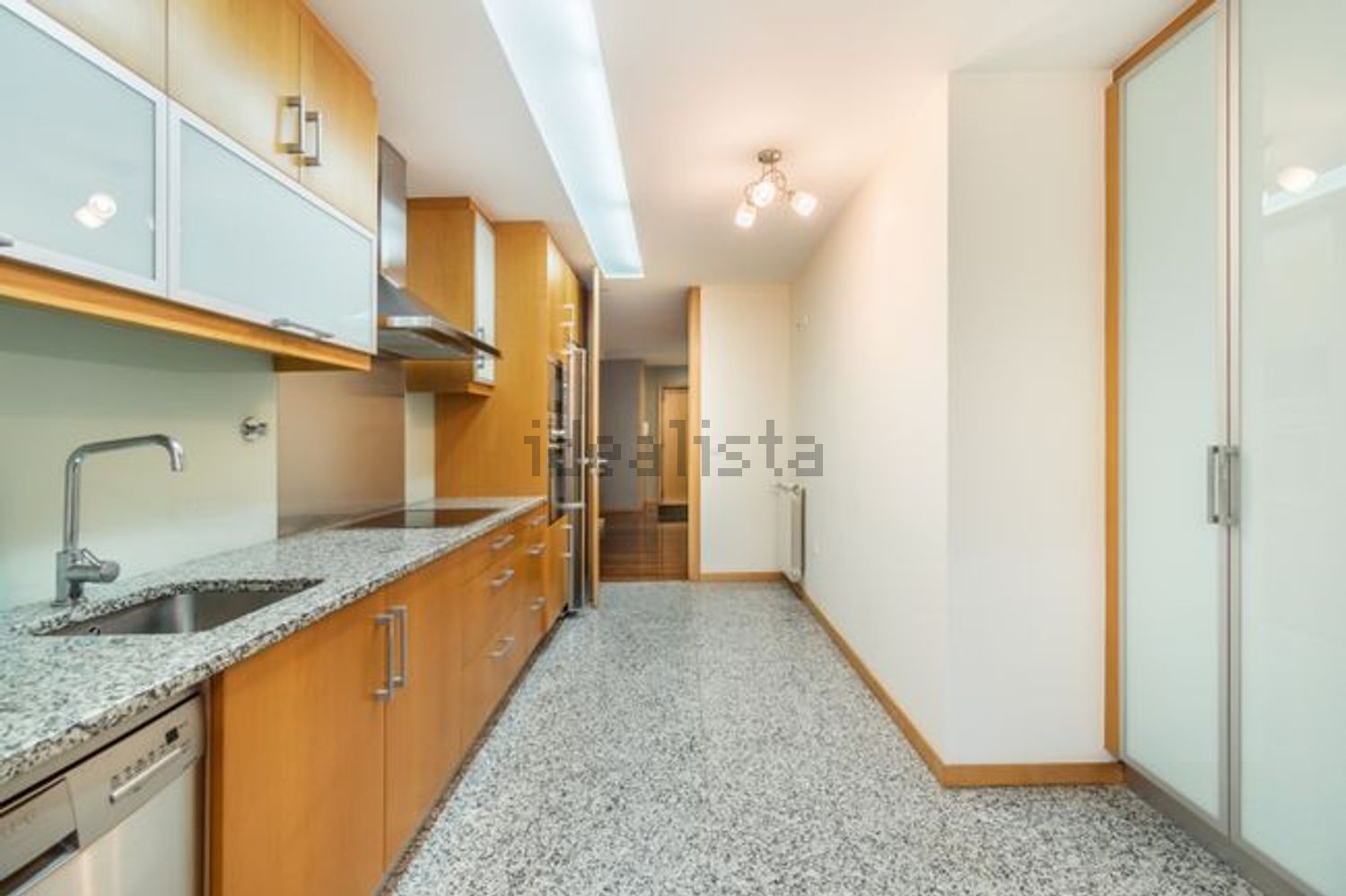 公寓 t2出售在Rua Olivença, 74 - 厨房