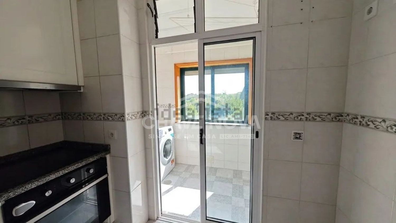 公寓 t3出售在Rua Fofim D'Aquém - 卫生间