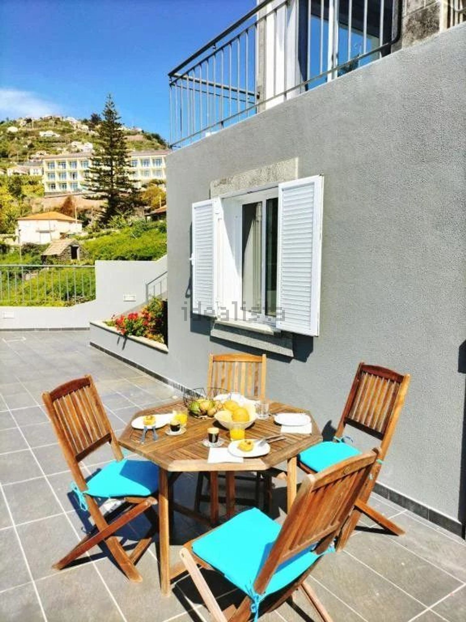 小楼房或独栋别墅出售在Ribeira Brava - 阳台
