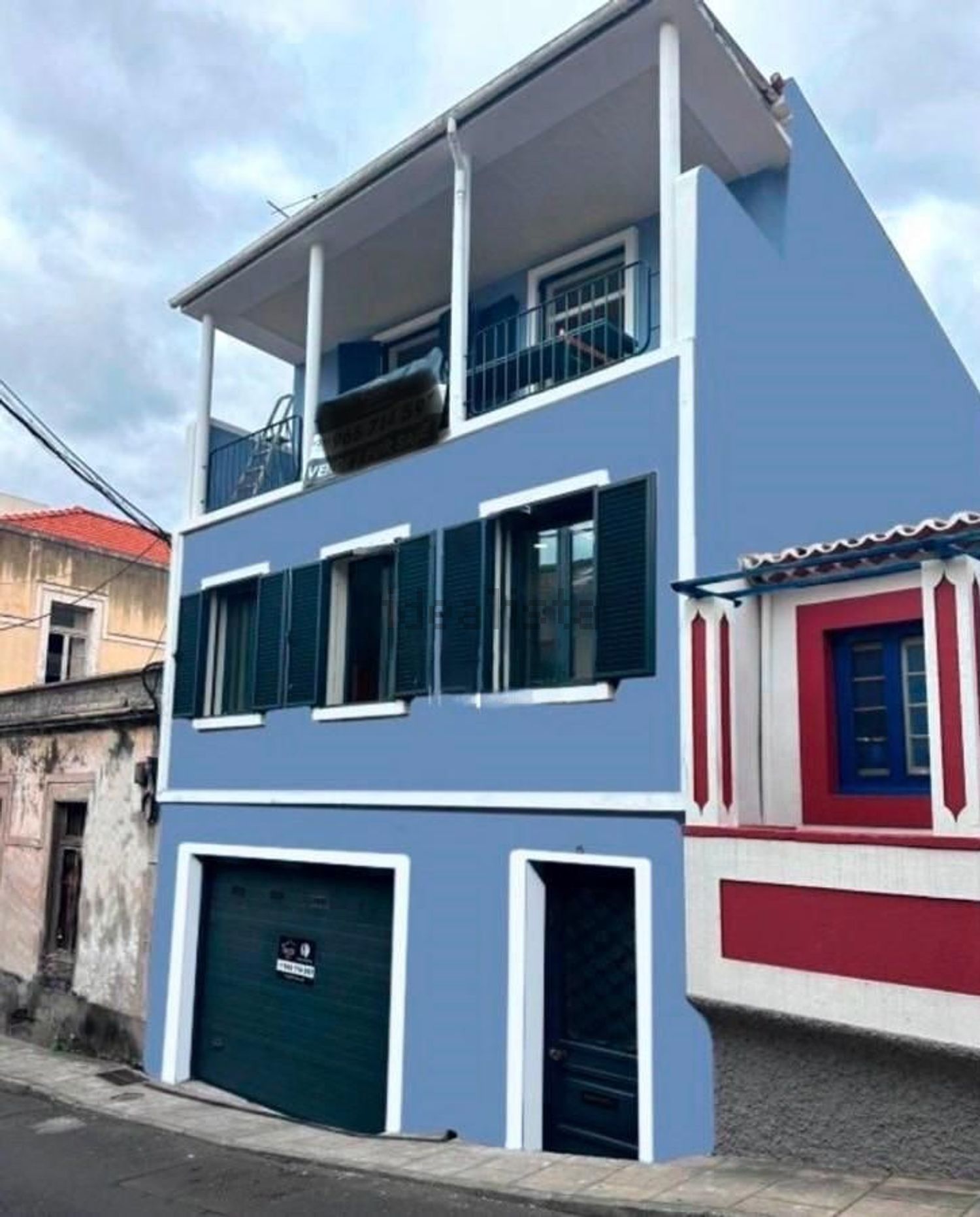 小楼房或独栋别墅出售在Rua do Pombal - 外立面