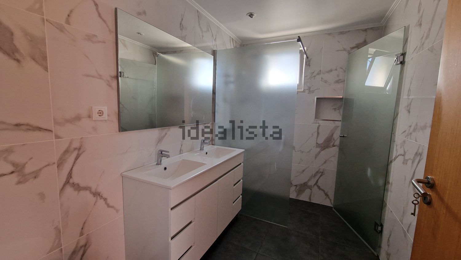 出租公寓 t2在Avenida da Madalena, 85 - 卫生间