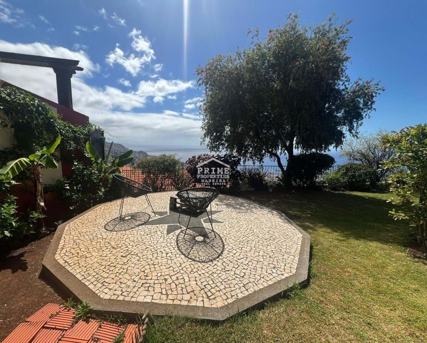 小楼房或独栋别墅出售在Beco dos Ausentes - 花园