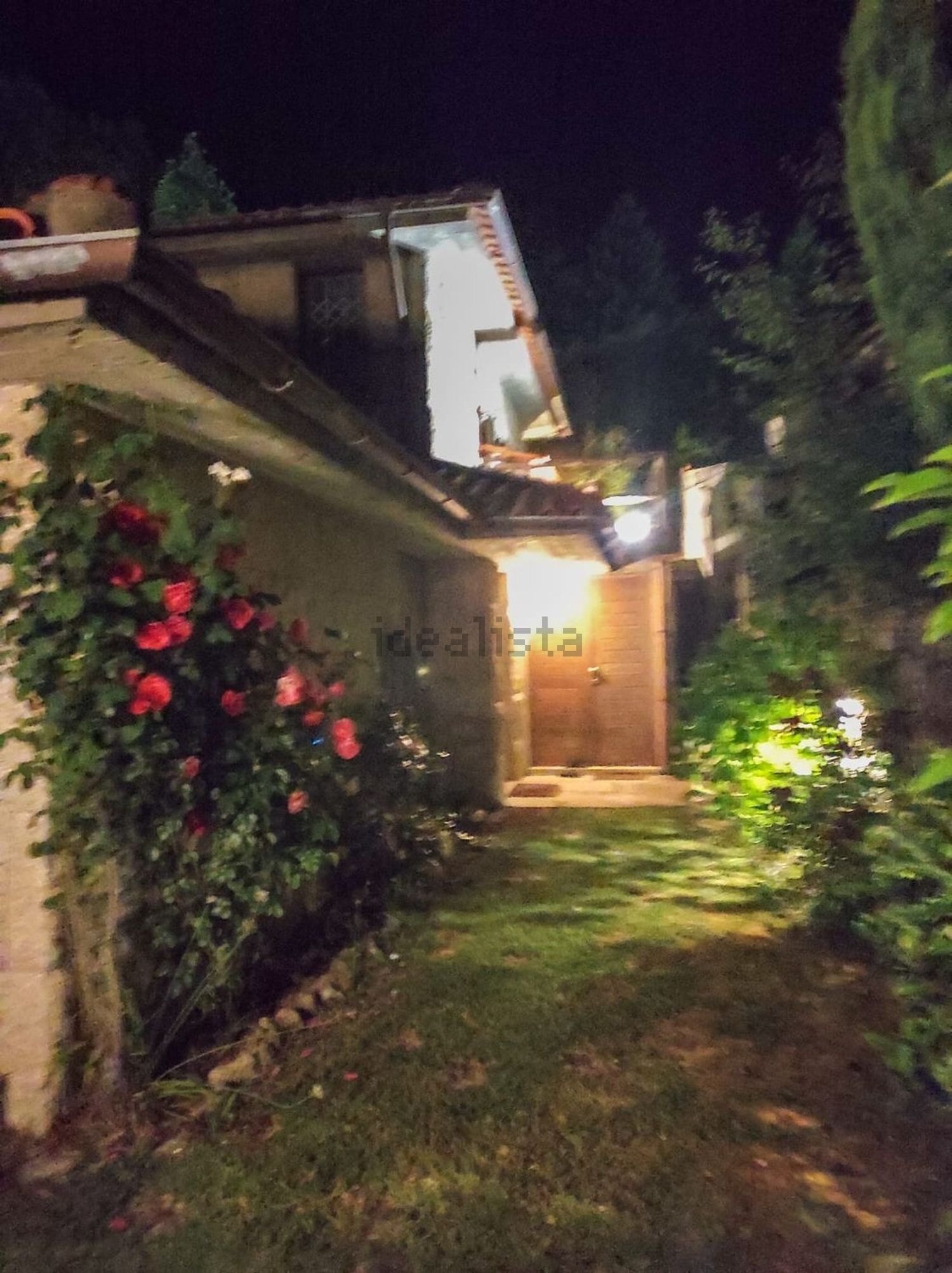 联排别墅出售在Avenida da encosta da caniçada, 39 - 外立面