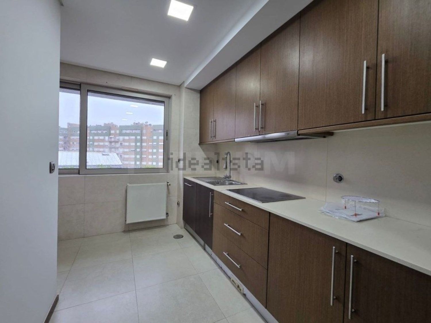 出租公寓 t2在Avenida José Manuel Marques, 44 - 厨房