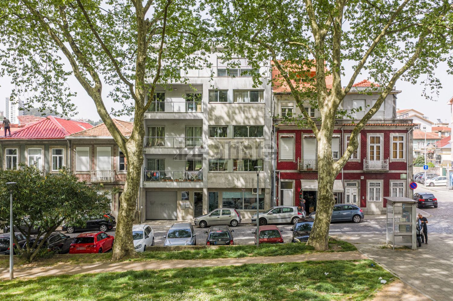 公寓 t2出售在Praça da Corujeira, 350 - 外立面