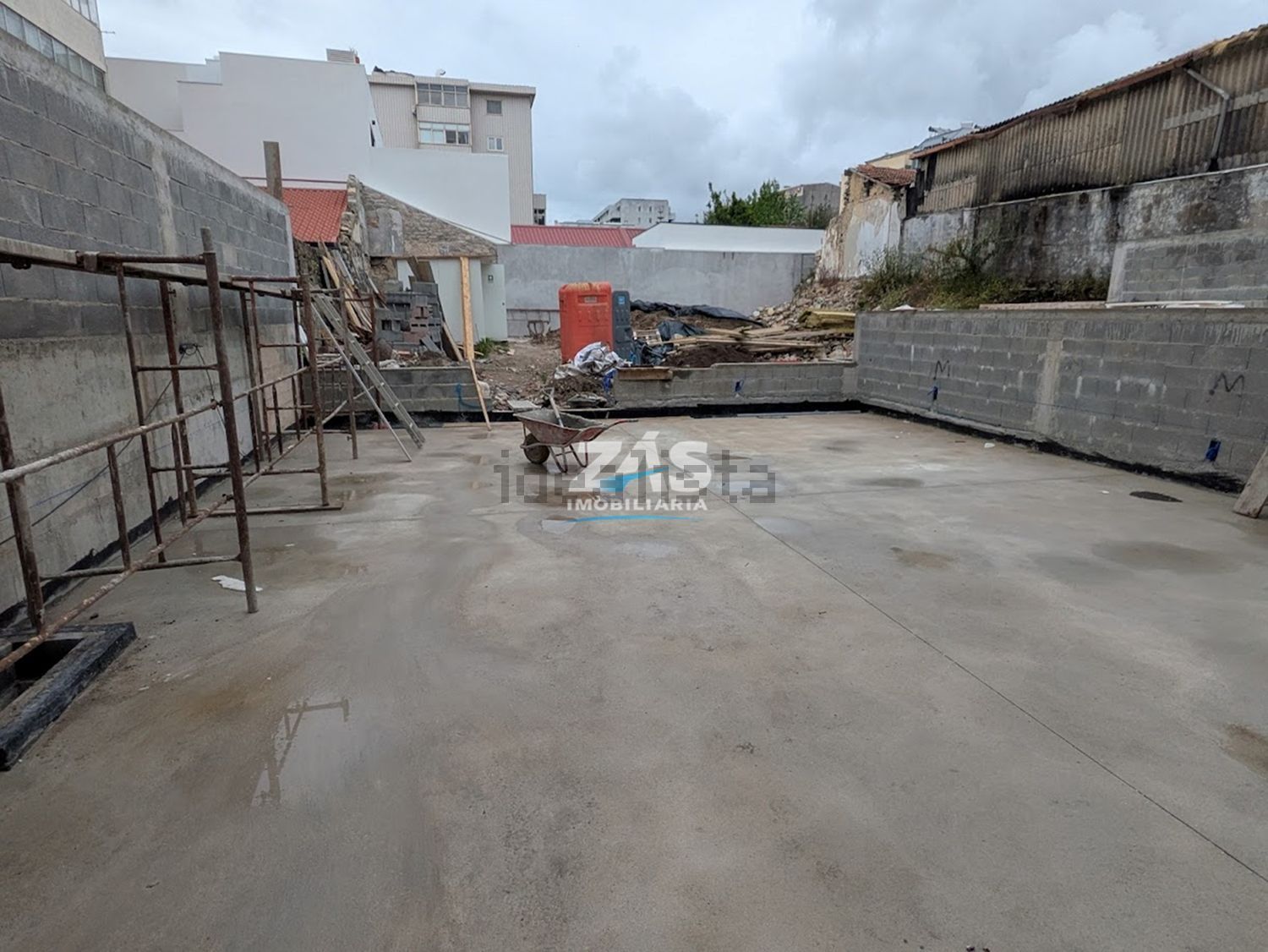 公寓 t2出售在Rua de Nove de Abril - 阳台