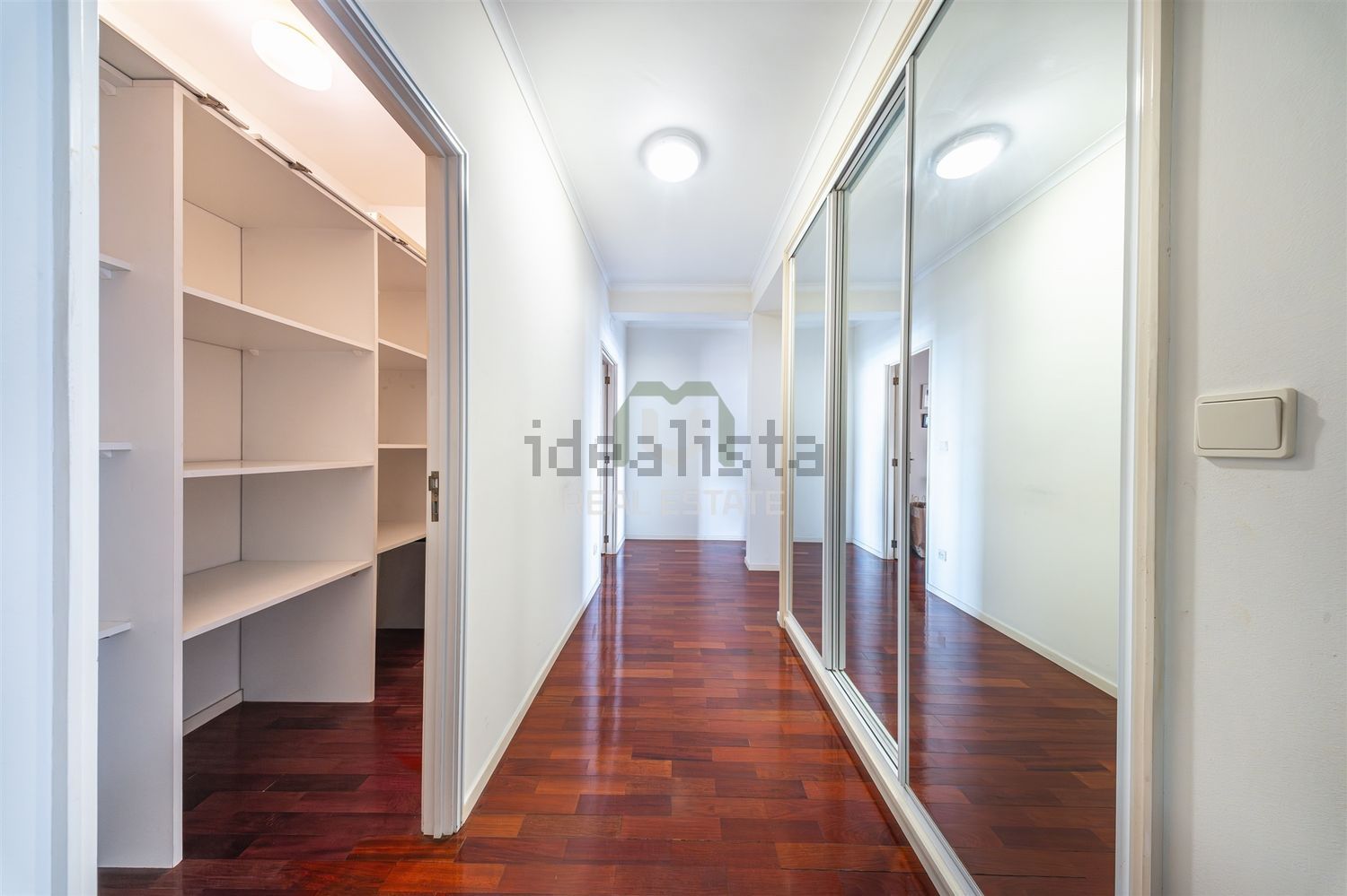 公寓 t3出售在Rua Arquitecto Borges Vinagre, 282 - 过道