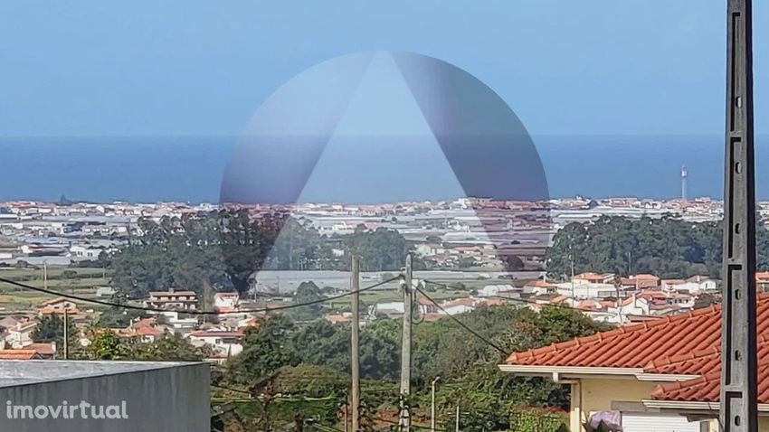 小楼房或独栋别墅出售在Aver-o-Mar - Amorim - Terroso