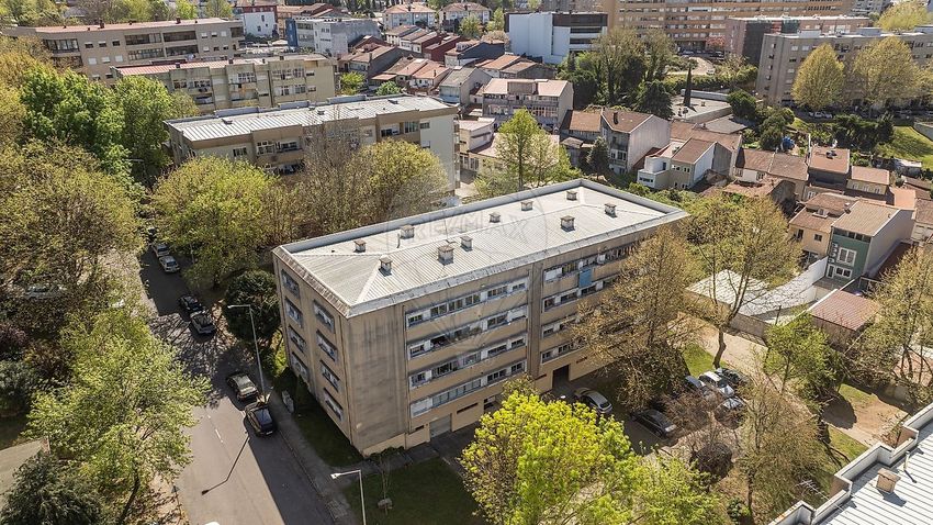公寓 t3出售在Rua Tenente Coronel Dias Pereira
