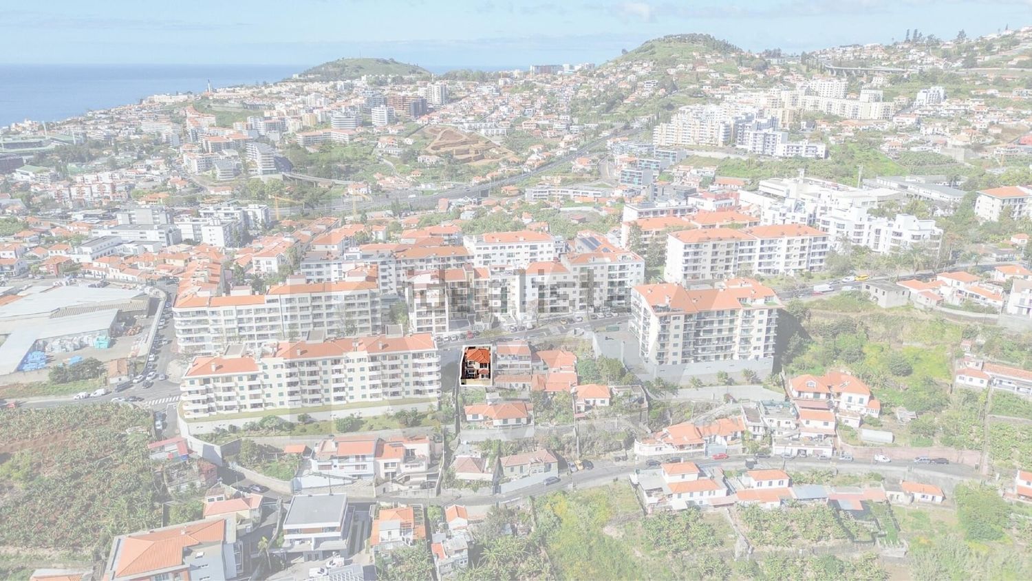小楼房或独栋别墅出售在Avenida da Madalena s/n - 视线
