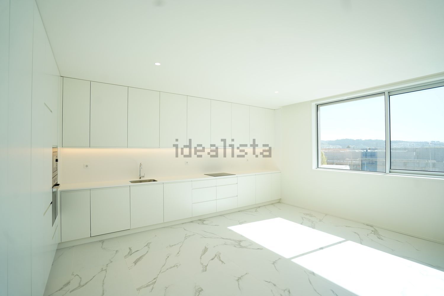 公寓 t3出售在Avenida Doutor Leonardo Coimbra, 99 - 居住