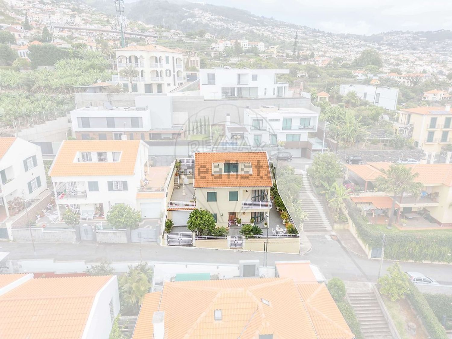 小楼房或独栋别墅出售Urbanização da Torrinha Rua b - 照片