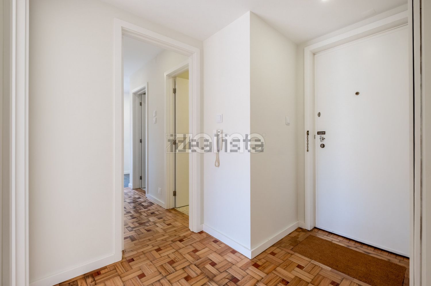 出租公寓 t3在Rua Parque 1º Maio, 6 - 前厅