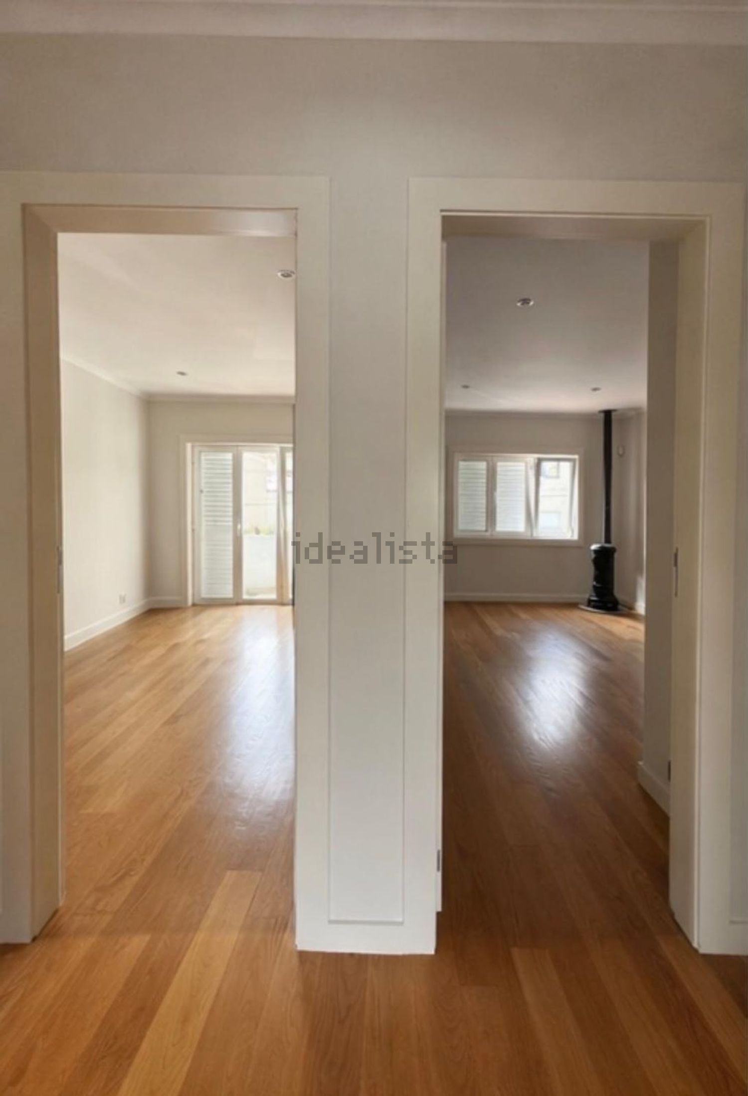 小楼房或独栋别墅出售在 Urbanização do outeiro, 300 - 前厅