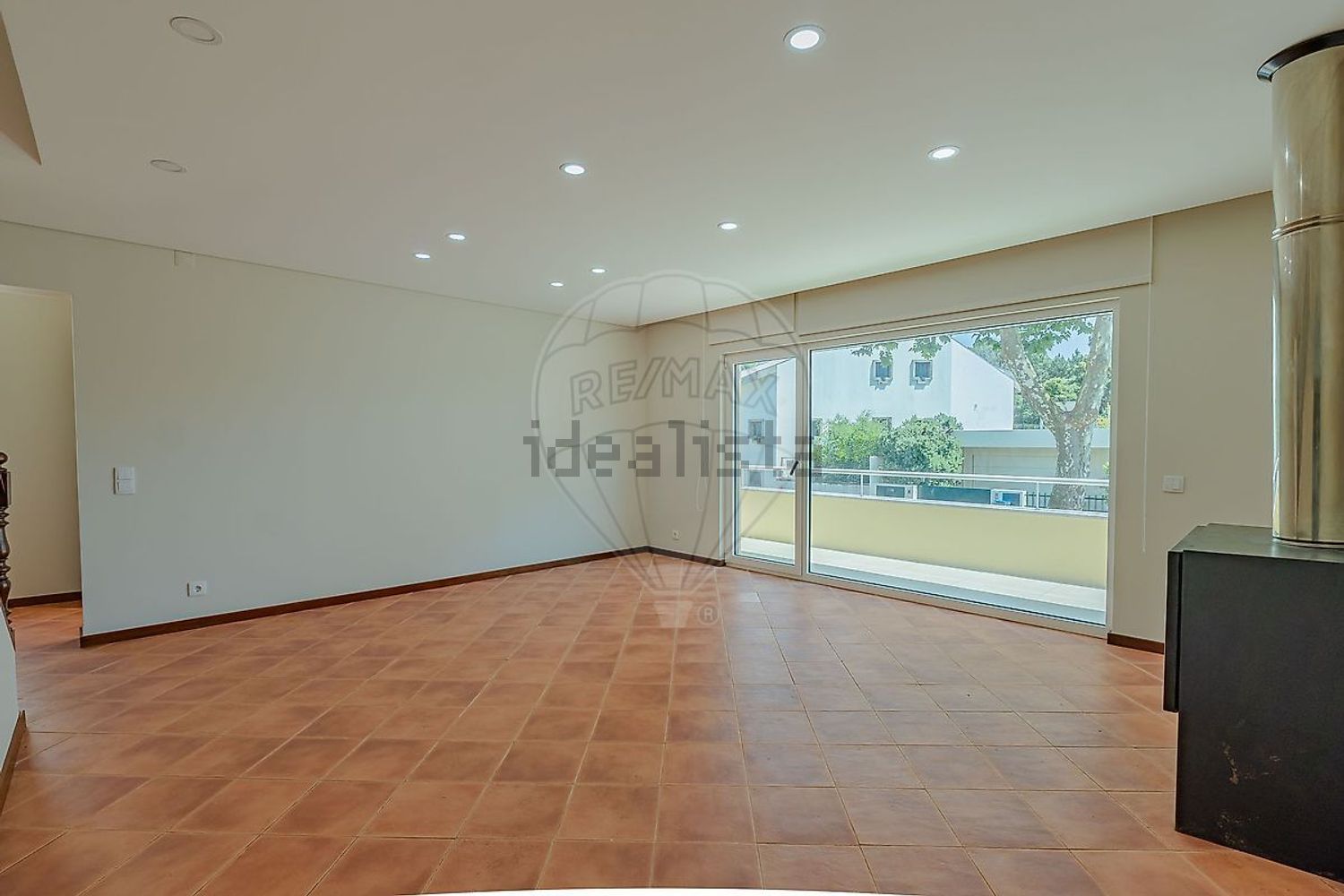 出租小楼房或独栋别墅在Avenida Lagos - 阳台