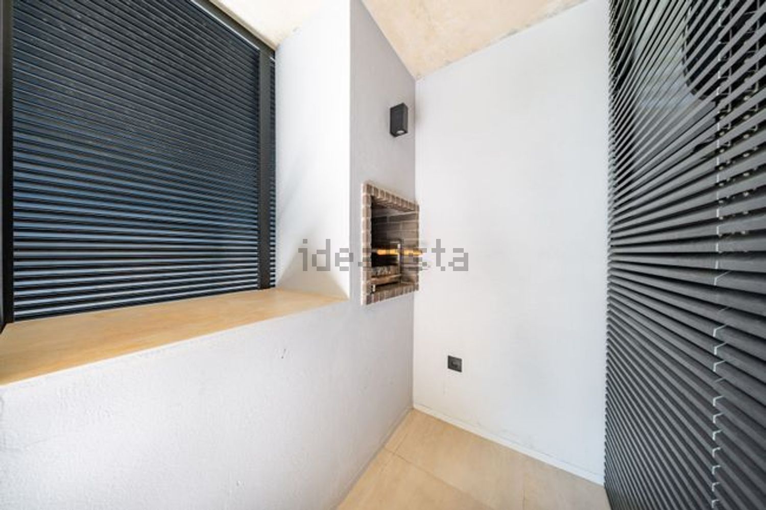 公寓 t3出售在Avenida da Colónia, 165 - 居住