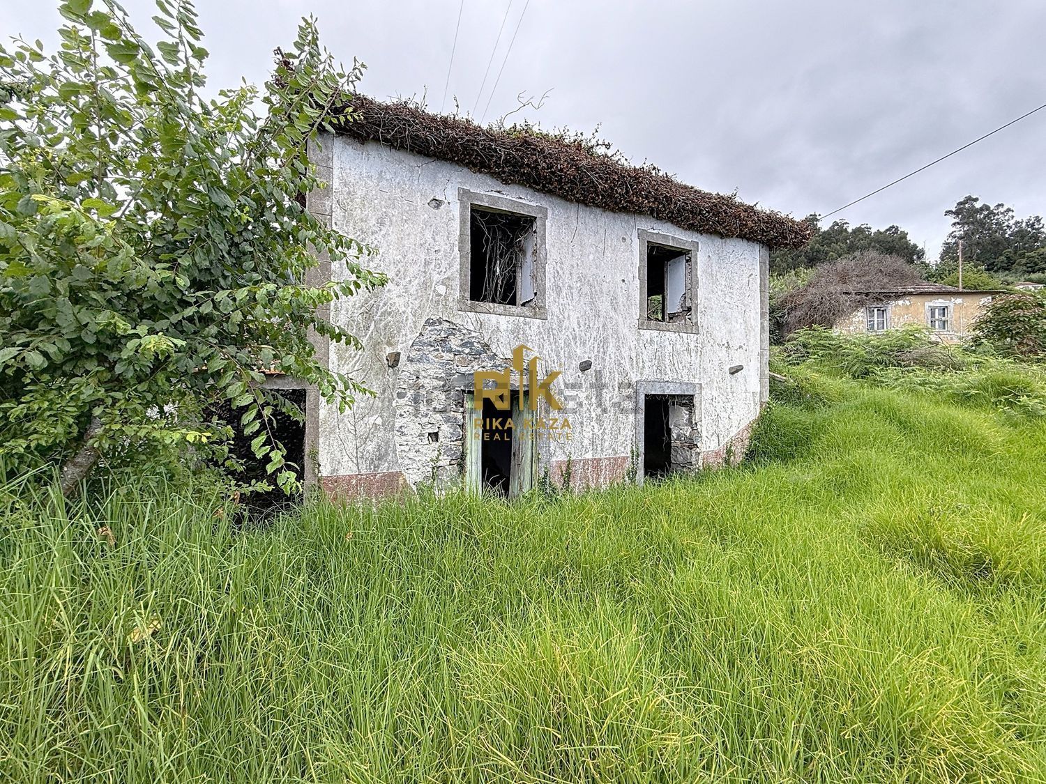 小楼房或独栋别墅出售在Caminho de Cales e Chada - 外立面