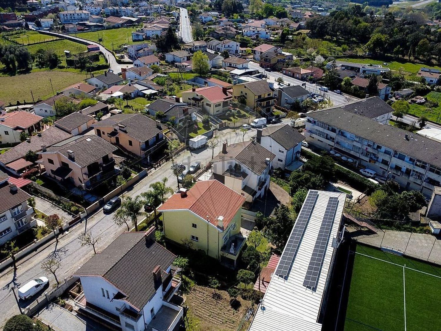 小楼房或独栋别墅出售在Rua Belo Horizonte, 15 - 视线