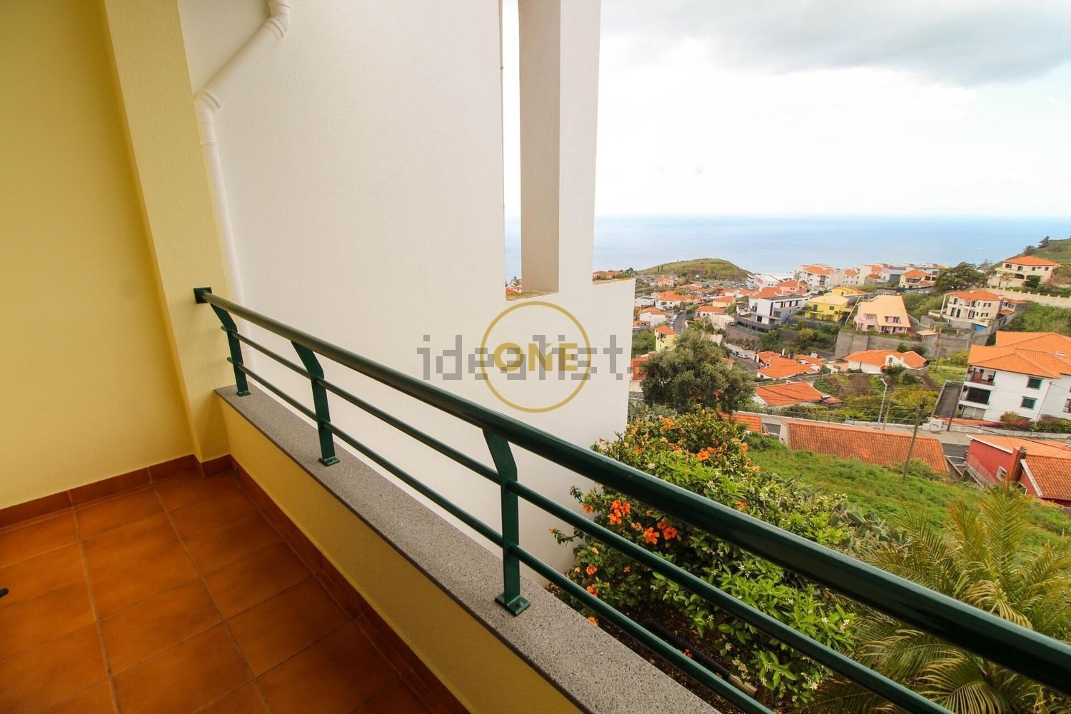 双拼别墅出售在Caniço - 阳台