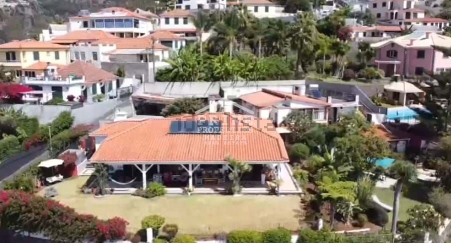 小楼房或独栋别墅出售在Beco dos Ausentes - 游泳池