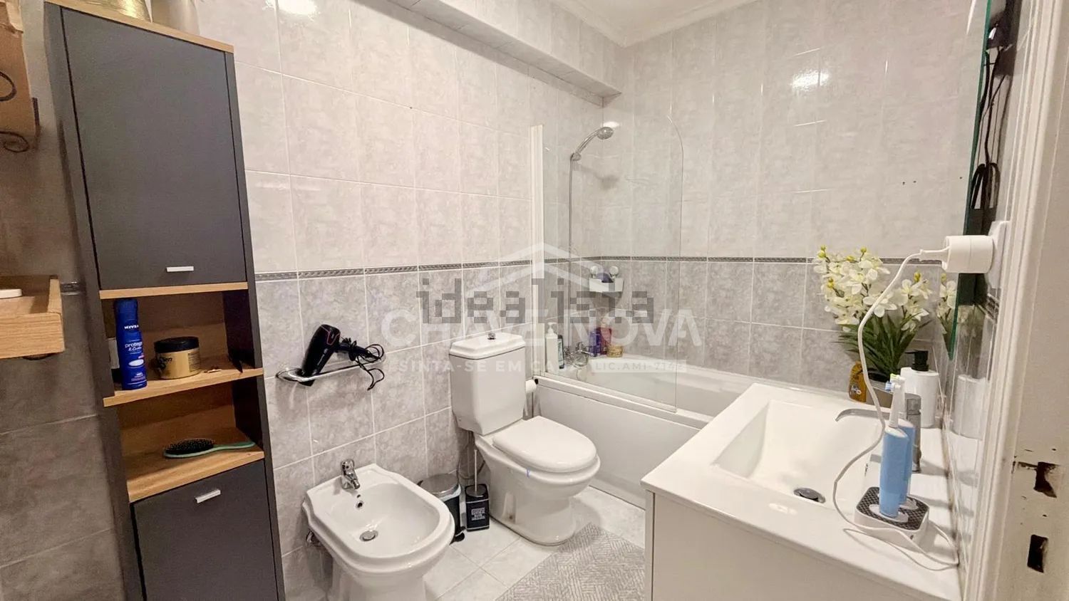 公寓 t2出售在Rua Senhor dos Aflitos - 卫生间