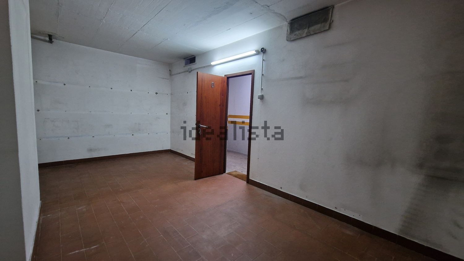 出租公寓 t2在Avenida da Madalena, 85 - 地下室