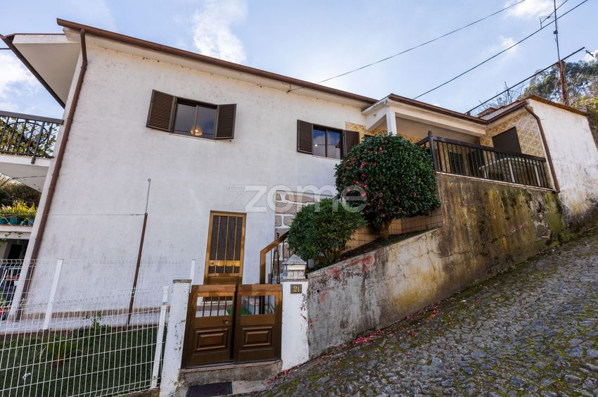 小楼房或独栋别墅出售在Santa Eulália