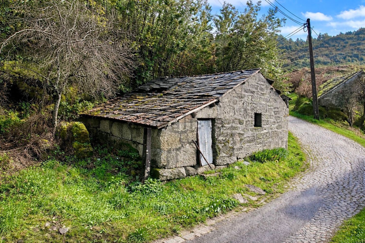 小镇楼房出售在Rua de Outeiro da Cruz - 外立面