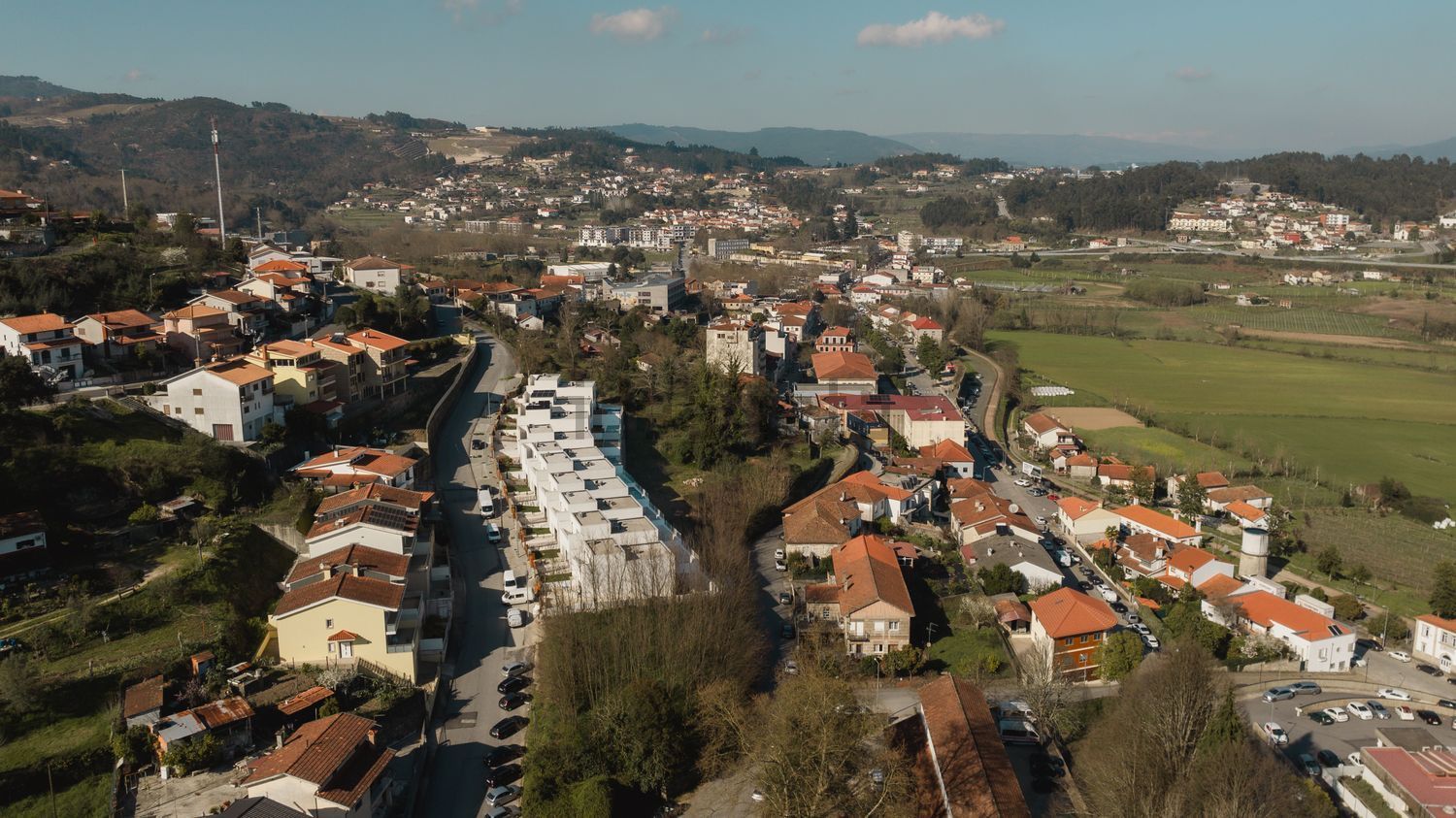 小楼房或独栋别墅出售在Rua Camões, 100 - 视线