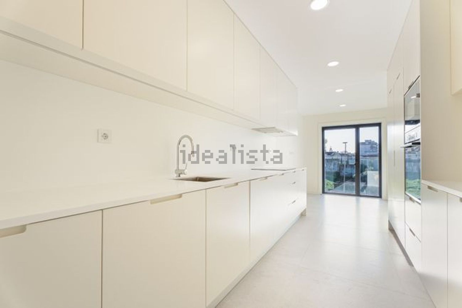 公寓 t4出售在Avenida do Conselho da Europa - 厨房