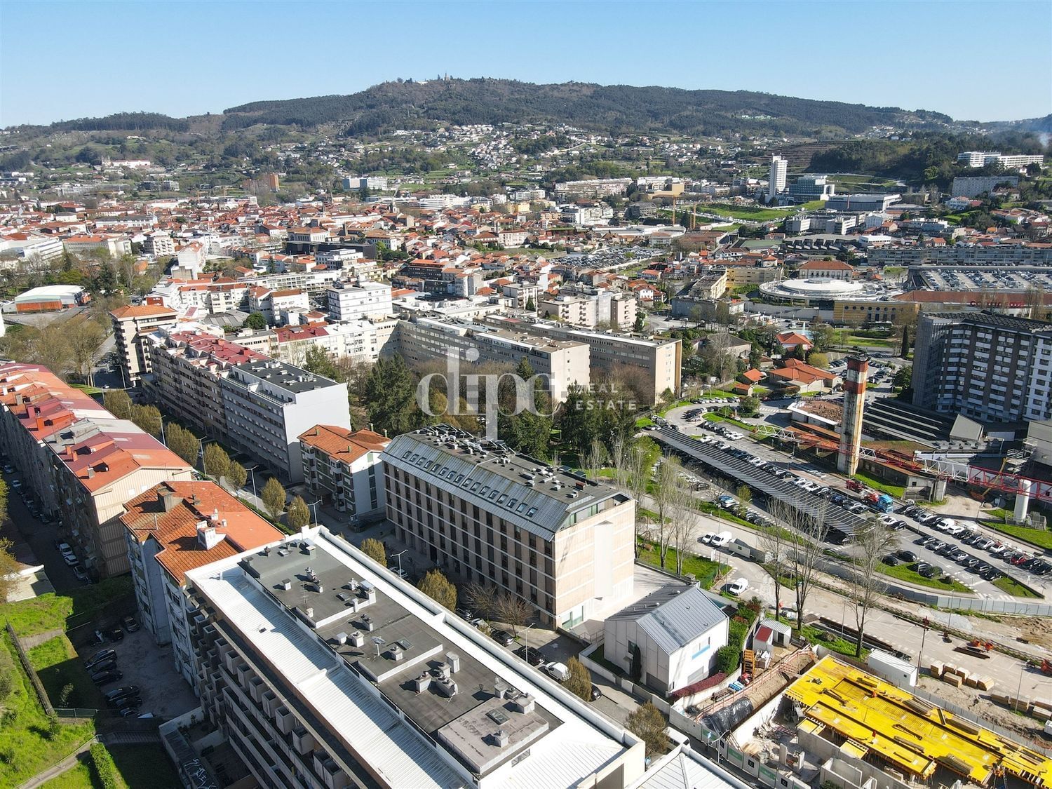 公寓 t4出售在Creixomil - 照片