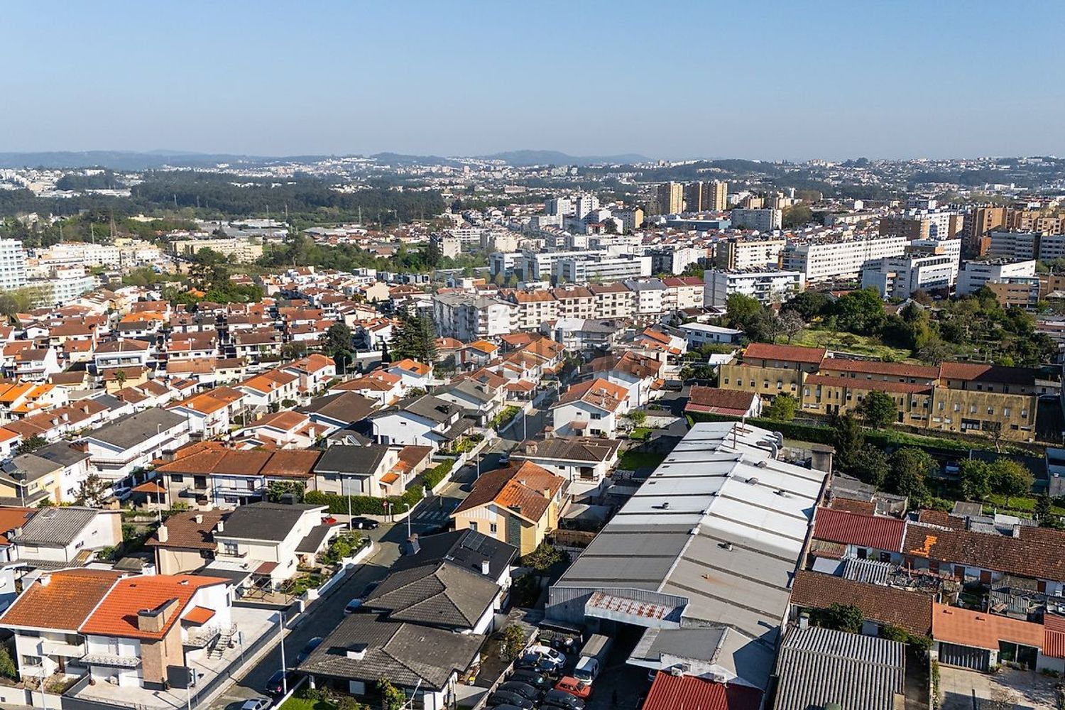 小楼房或独栋别墅出售在Rua São Miguel - 照片