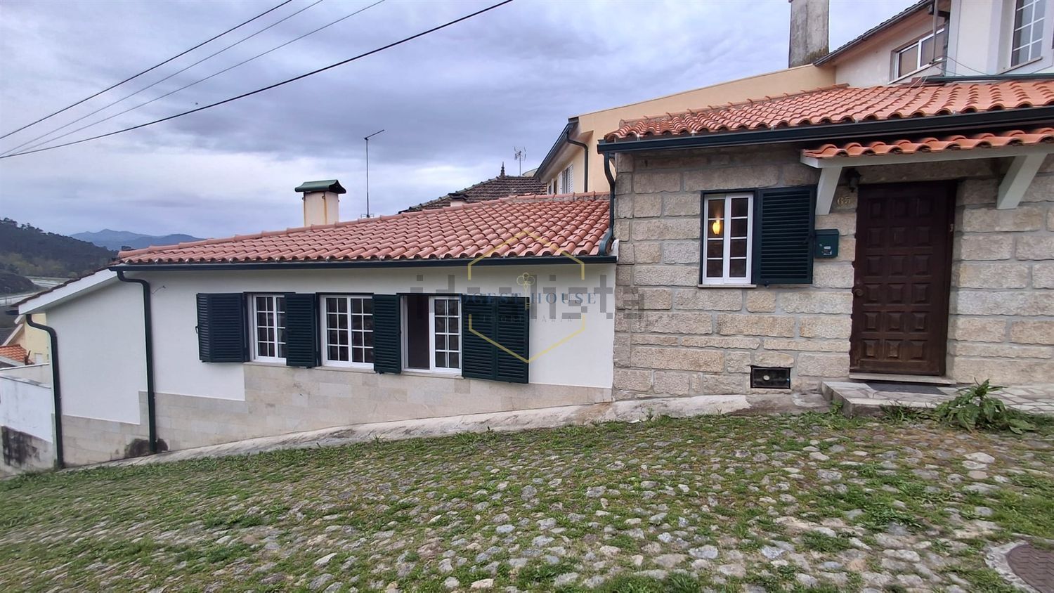 小楼房或独栋别墅出售在São Pedro do Sul - Várzea - Baiões - 视线