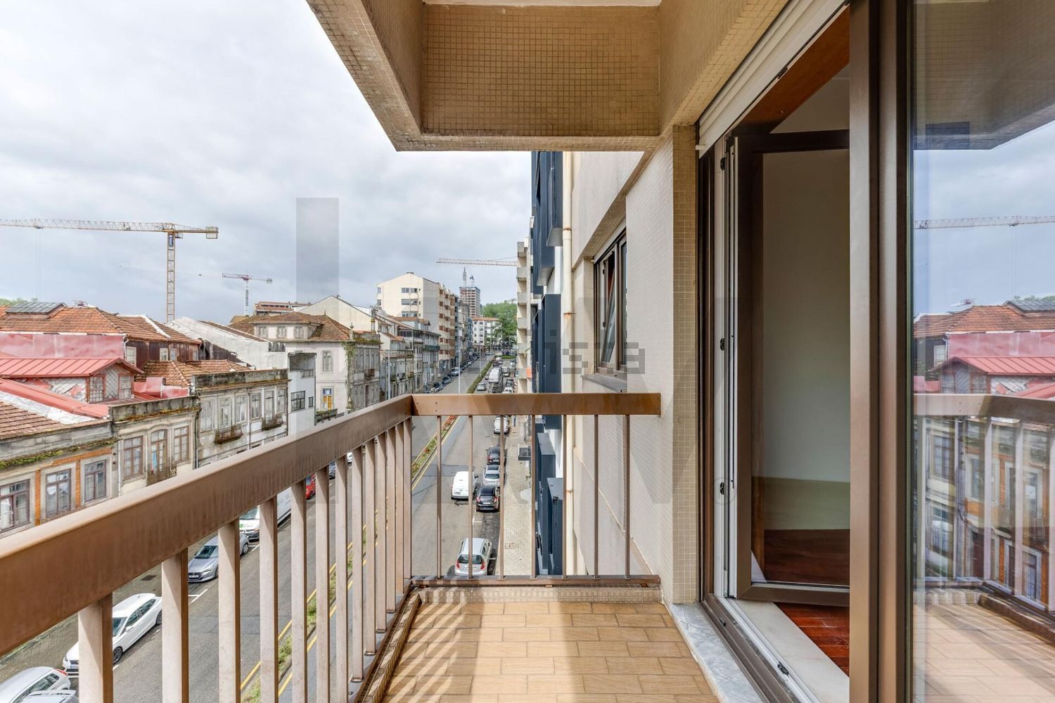 公寓 t2出售在Rua de Pinto Bessa s/n - 阳台