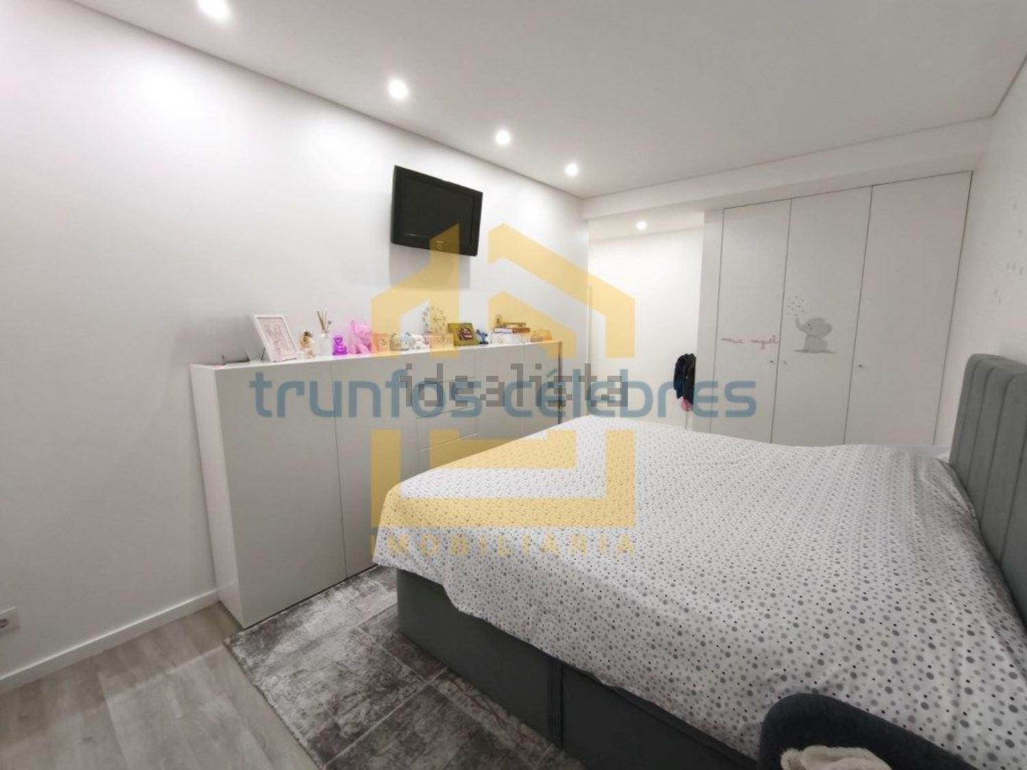 公寓 t3出售在Avenida dos Pescadores, 658 - 卧室