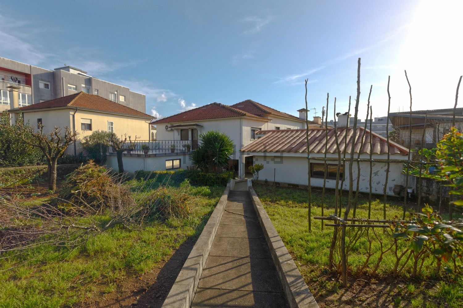 小楼房或独栋别墅出售在Ribeirão - 视线