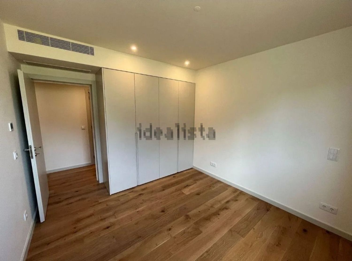 出租公寓 t3在Avenida João Silva Pinto, 557 - 居住