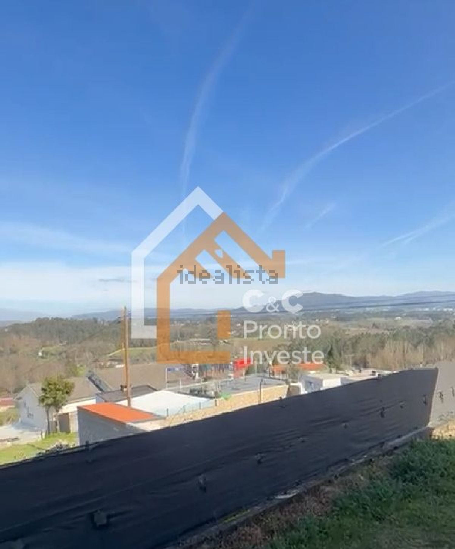 小楼房或独栋别墅出售在Adaúfe - 视线