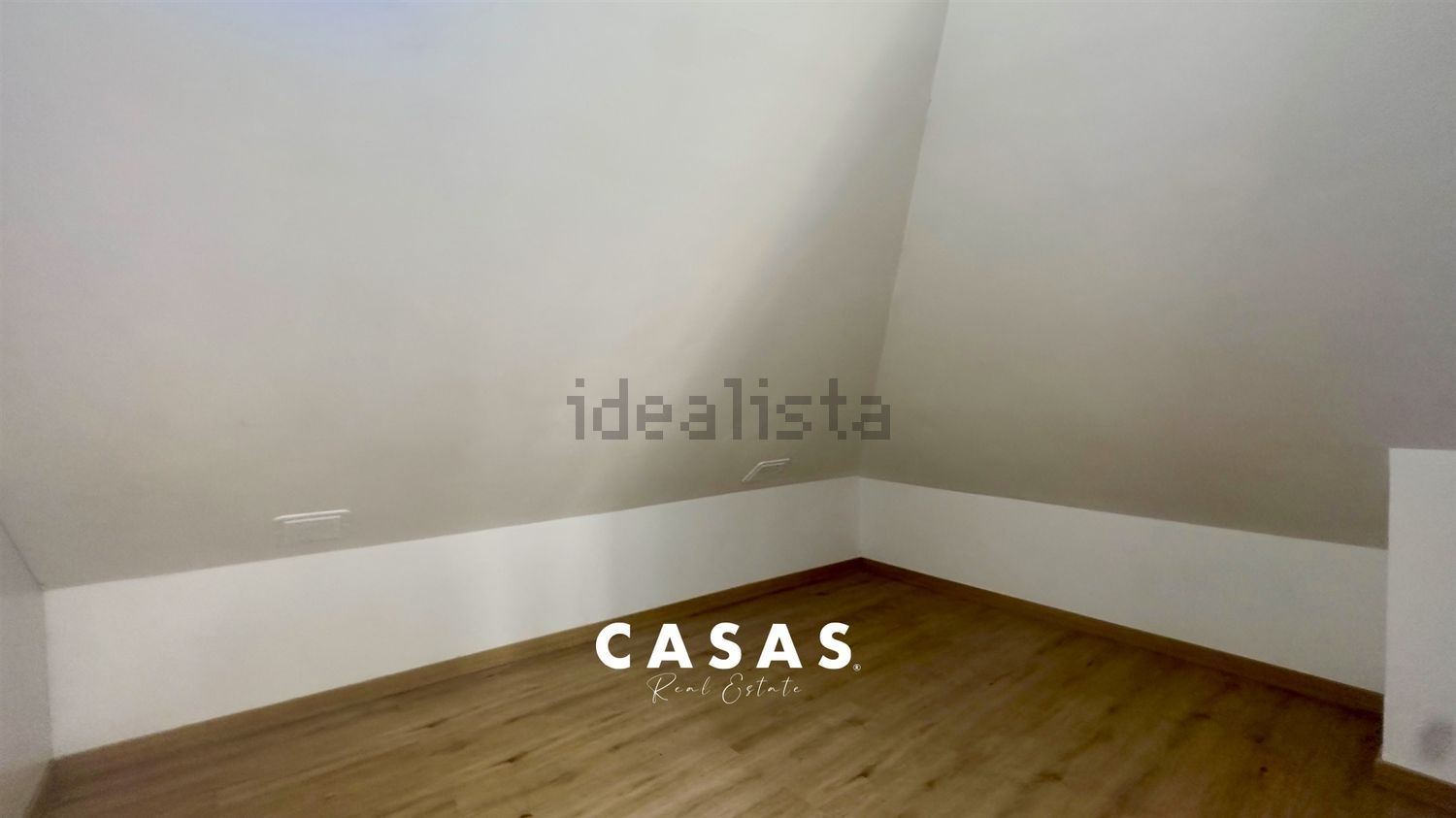 小楼房或独栋别墅出售在Santa Luzia - 卧室