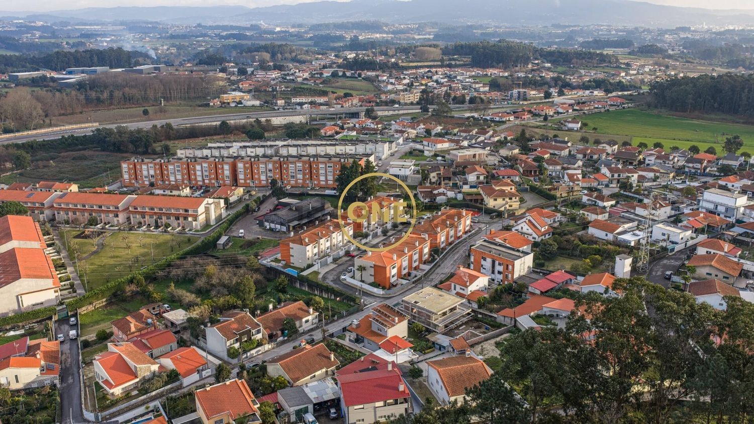 联排别墅出售在Rua Abade Rodrigo Joaquim de Menezes, 87 - 照片