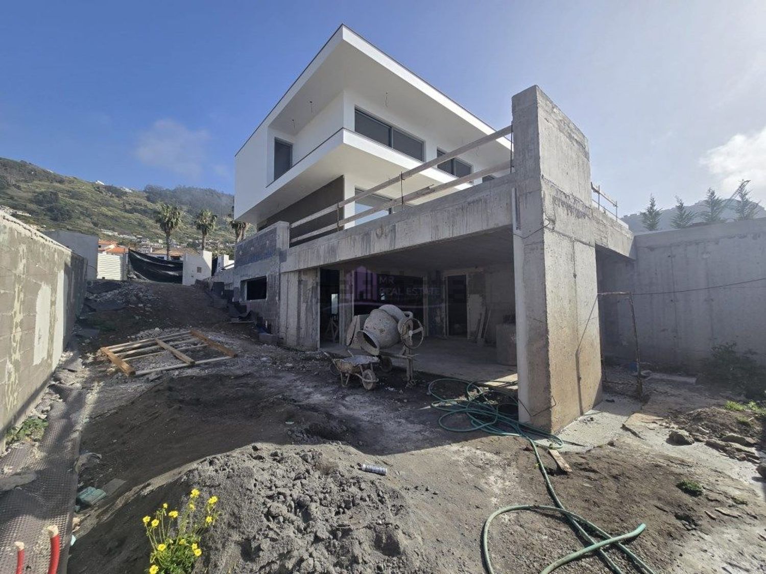 小楼房或独栋别墅出售在Arco da Calheta - 外立面