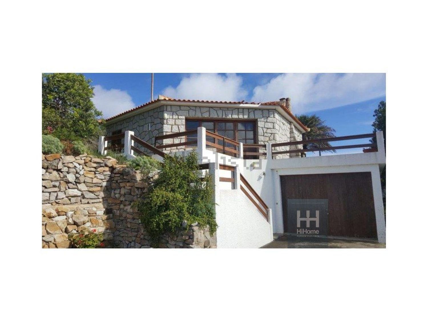 小楼房或独栋别墅出售在Porto Santo - 外立面