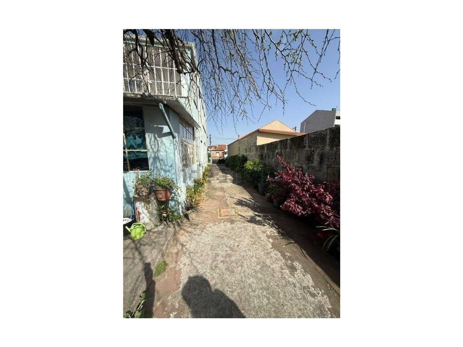小楼房或独栋别墅出售在Rua de Recarei - 外立面